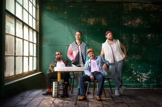 Gankino Circus - &#8222;Das Gegenteil von Rock and Roll&#8220;