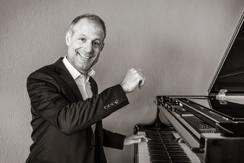 Jazzperlen im Streichgewand - mit Roger Nf - Konstanz - 22.11.2025 19:00