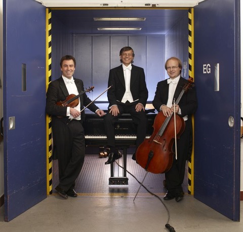 Weihnachtskonzert I Philharmonisches Klaviertrio - Weihnachtskonzert I Philharmonisches Klaviertrio Stuttgart - Bad Herrenalb - 26.12.2025 19:30