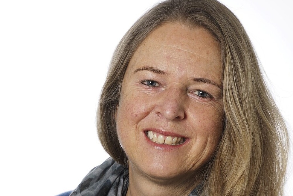 In der Mediathek in Titisee-Neustadt findet die Premierenlesung zu &#8222;Der Uhrenhndler&#8220; von Birgit Hermann statt - Badische Zeitung TICKET