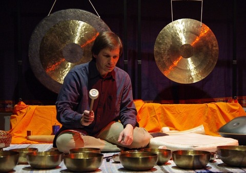 Klang der Stille o Ralph Gaukel - Klangperformance fr Ruhe und innere Balance mit Sitz- und Liegepltzen - Waiblingen - 15.03.2026 17:00