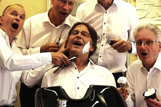 Das Vokalensemble "Die 5 Barbiere" ist im Gasthaus Hirschen in Holl zu Gast