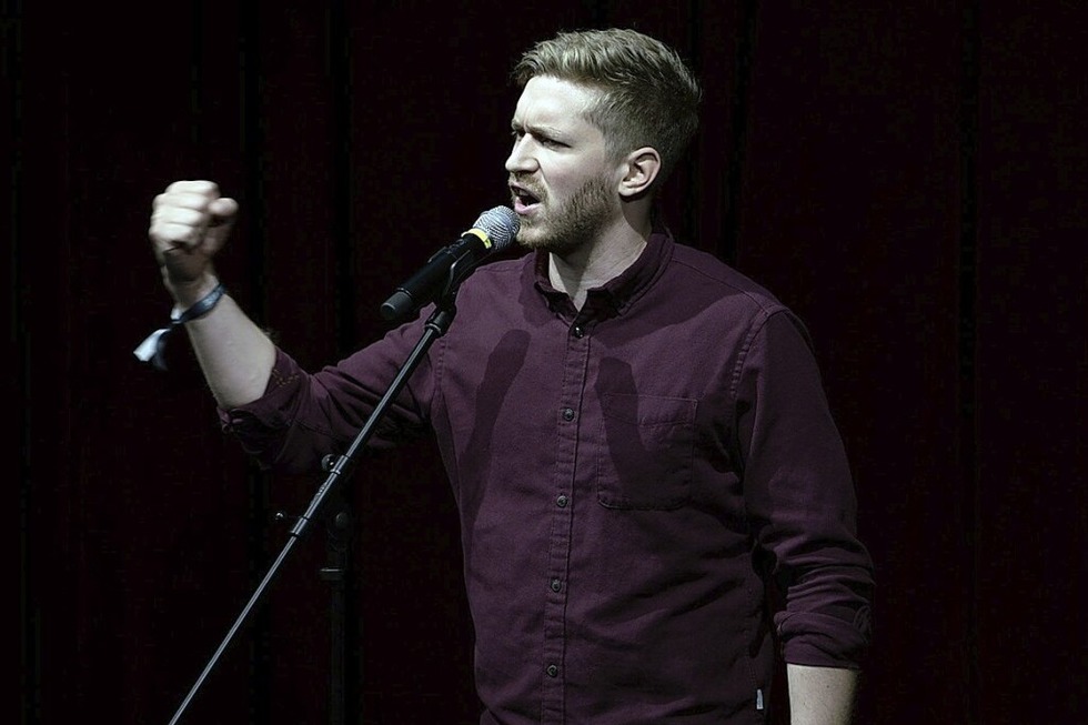 In der Reithalle Offenburg start das neue Comedyformat "Comedy Flex" - Badische Zeitung TICKET