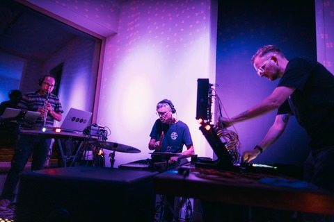 der temporre elektronische salon // feat. Kabuki - alles fliet ! - Frankfurt am Main - 02.12.2025 20:00