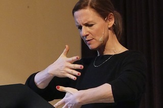 Die Schauspielerin und Sprecherin Isabella Bartdorff liest aus romantischen Liebesbriefen