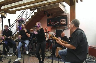 Two55 und One Vibe spielen bei der Kilwi in Teningen-Heimbach