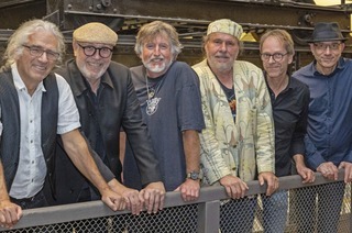 Poems of the rocks - Poetry-Rock zum mitfiebern