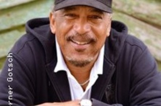 Ron Williams meets Harry Belafonte