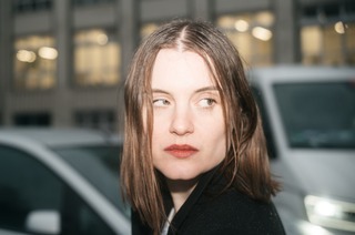 Sophia Kennedy &#8222;Squeeze Me&#8220; live