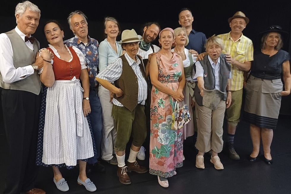 S'Weisse Rssl wird im Theater am Kastelberg auf die Bhne gebracht - Badische Zeitung TICKET