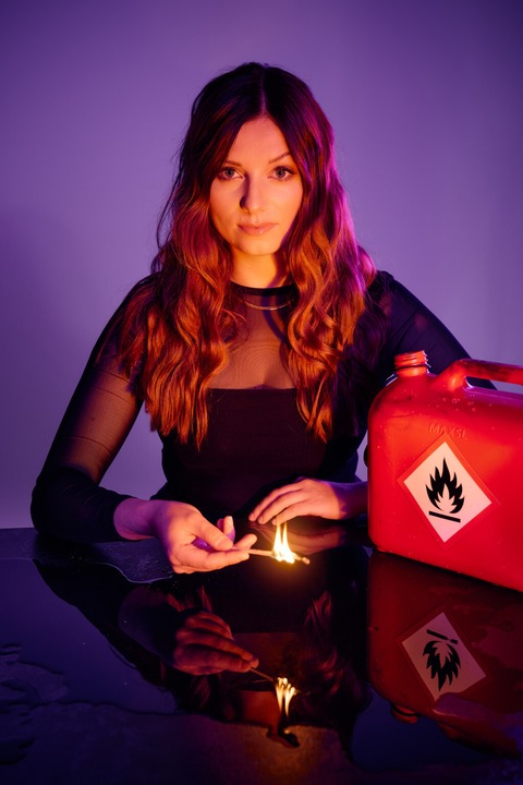 Lara Ermer - Leicht entflammbar - Wiesbaden - 21.10.2026 19:30