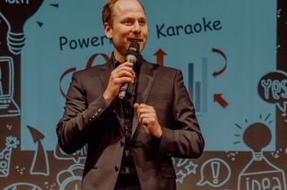 PowerPoint Karaoke