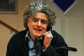 Arsen und Spitzenh�ubchen