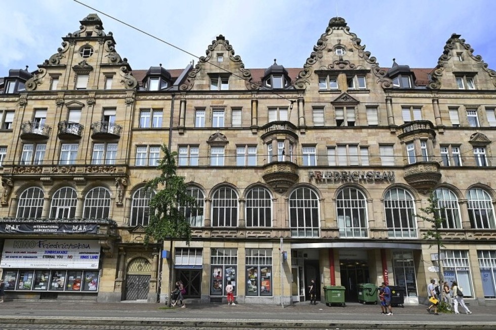 Im Rahmen der Veranstaltungsreihe &#8222;Auf Jahr und Tag &#8211; Orte im neuzeitlichen Freiburg&#8220; findet der Vortrag &#8222;Vom Welt-Kinematographen zum Friedrichsbau&#8220; statt - Badische Zeitung TICKET