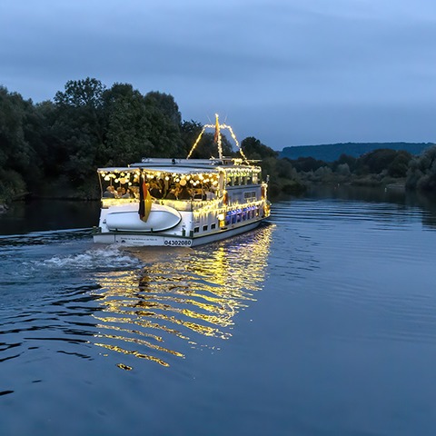 Lampionfahrt mit Live-Musik - Tageskreuzfahrten 2026 - Entdecken - M�lheim an der Ruhr - 08.05.2026 19:30
