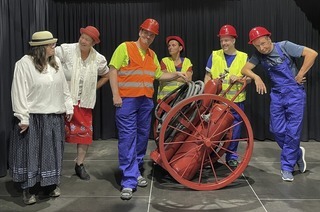 Die inklusive Theatergruppe "Frau Ox" zeigt grotesk-komisches Theaterstck