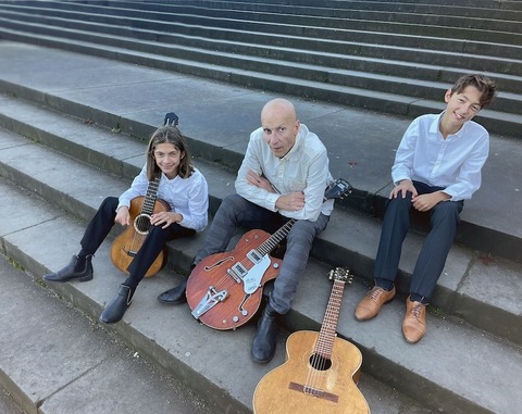 Anton Adasinskiy (DEREVO) & S�hne - „Lichter nebenan“ - Dresden - 27.12.2025 19:00