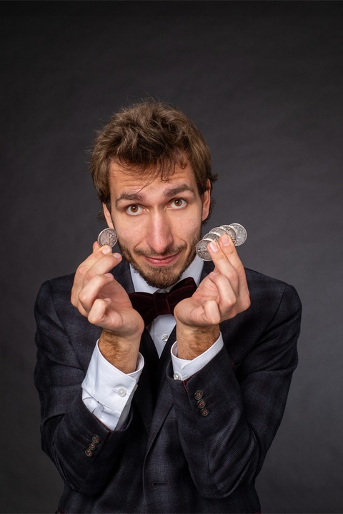 Zauberei & Comedy mit Toby Rudolph - „Der kann ja zaubern“ - Borken - 05.02.2026 19:30