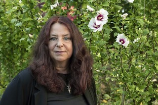 Die Autorin Annett Grschner liest aus ihrem aktuellen Roman &#8222;Schwebende Lasten&#8220; im Literaturhaus Freiburg