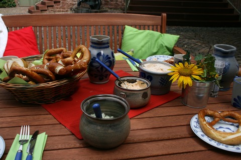 KulinarischeThemenf�hrung: �bbelwoi un Spundekees - Gelnhausen - 16.05.2026 19:00