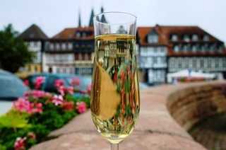 KulinarischeThemenf�hrung: Perlwein, M�nch und H�bschnerin
