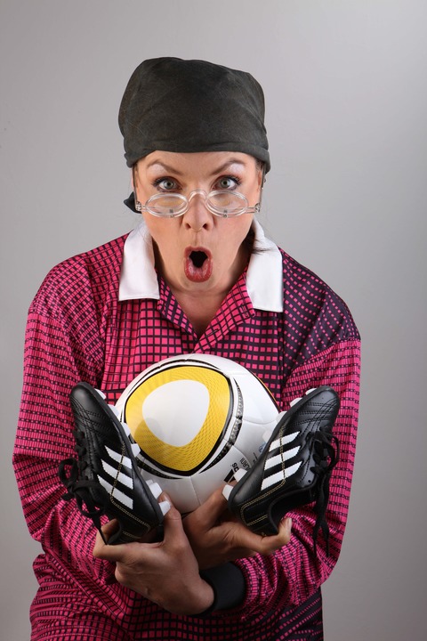 Waltraud Ehlert - Vorren Ball getreten - Dortmund - 23.04.2026 20:00