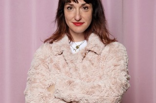 Christl Sittenauer - Komplizin - politisch verziert - musikalisch serviert