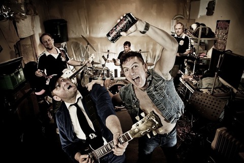 Hole full of Love - A Tribute to 70s AC/DC - Support: Roach Resort - Bensheim - 12.12.2025 20:00