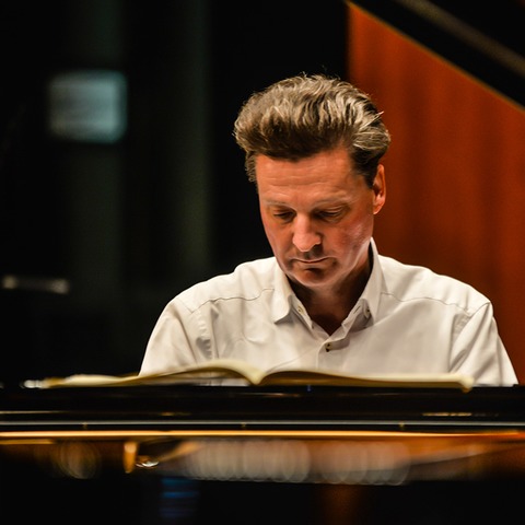 Residenzorchester Baden-Wrttemberg - Solist: Christoph Soldan, Klavier / Leitung: Sven Gnass - Emden - 31.12.2025 16:00