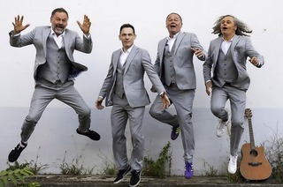 Das Acoustic Fun Orchestra kommt mit seinem Radio Rttelplatte in die Kumedi in Riegel