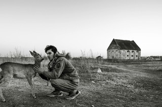 Der schweizer Fotojournalist Klaus Petrus berichtet am Montag, 8. Dezember, 19.30 Uhr im Volkshaus Basel ber Migration.