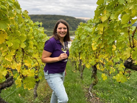 Women only - Weinprobe mit kleinen Leckereien - mit der ehemaligen Hohenloher Weink�nigin Verena Ruck und swingender Saxophonmusik - Wertheim - 12.02.2026 18:30