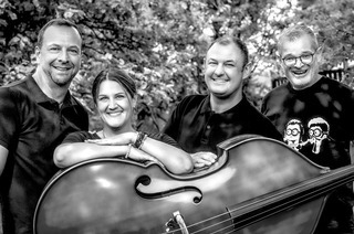 2.Kaminabend im Foyer / Musik, N�he und W�rme im BAC-Theater