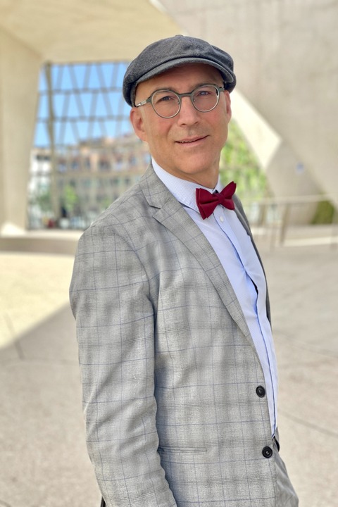 Bcherkoffer. Zwei Autor:innen packen aus - Mit Ewald Arenz und Anne Sauer - Frankfurt am Main - 20.01.2026 19:30