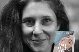 Vera Zischke pr�sentiert „Pina f�llt aus“
