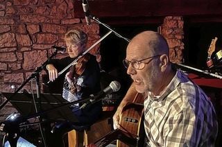 Mit dem Doppelkonzert von Distant Friends und L&M startet die Wodanhalle in die Vorweihnachtszeit