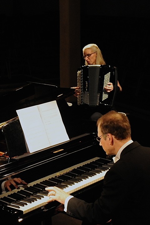 Pfingstkonzert: Petite Messe Solennelle - Kammerkonzert mit Piano & Akkordeon - Vietgest - 24.05.2026 17:00