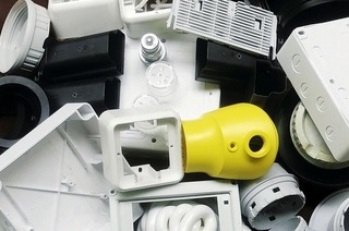 Produktkunst gibt es in der Galerie L' Art pour Lahr zu sehen