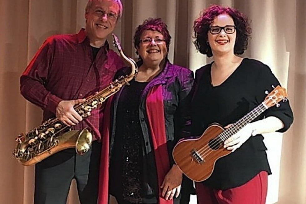 Das Gospel-Jazz-Trio „Manara“ l�dt in der ehemaligen Spitalkirche in Breisach zum Weihnachtskonzert ein - Badische Zeitung TICKET