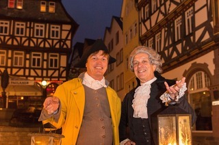 „Stadtgespr�ch bei Nacht“ - F�hrung im Kost�m