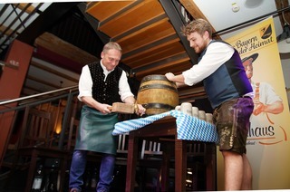 Starkbier-Anstich mit Fastenpredigt - Starkbieranstich mit Fastenpredigt