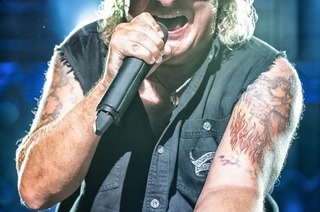 We Salute You - World�s biggest tribute to AC/DC