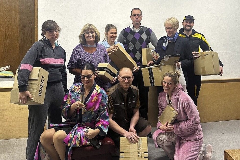 Das Theaterst�ck der Breitnauer Bauernb�hne „Jeder tr�gt (s)ein P�ckle“ wird aufgef�hrt - Badische Zeitung TICKET