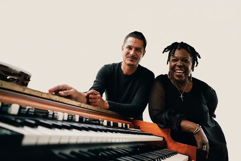 Raphael Wressnig & Soul Gift feat. Gisele Jackson - Vintage Soul, Modern Fire: Blues & Soul Powerhouse with the Hammond B-3 Drive - Bielefeld - 14.03.2026 20:30