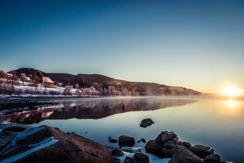 Winterwandern auf dem Seeuferweg - Schluchsee