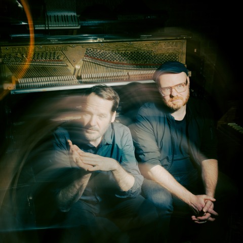 GISBERT ZU KNYPHAUSEN UND KAI SCHUMACHER - Lass irre Hunde heulen: Gisbert singt Schubert - Wiesbaden - 08.04.2026 19:00