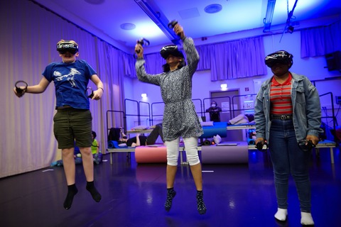 DANCE MACHINES - Regina Rossi - ab 11 Jahre - Hamburger Kindertheater Treffen 2026 - Hamburg - 24.02.2026 10:00