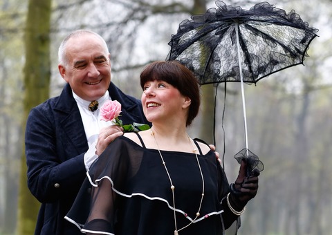 „Rosen bl�hen �ber Nacht...!“ - Duo >con emozione< - Schlosshofkonzert - Berlin - 15.08.2026 18:00