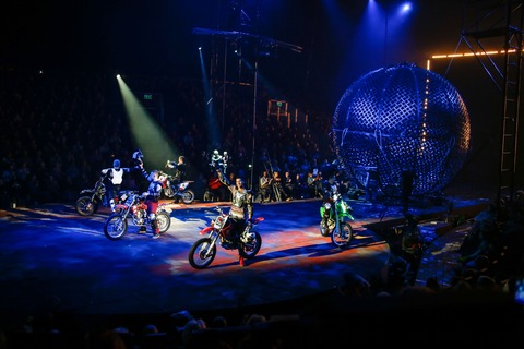 Atemlos - X-Mas Circus - Halle - 03.01.2070 19:00