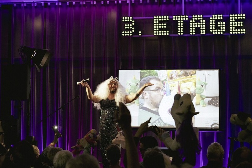 Mit Roxy Rued und Kuscheltieren im Josfritz feiern - Badische Zeitung TICKET